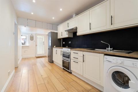 undefined, Flat 1, 9 Lansdowne Crescent, Malvern, WR14