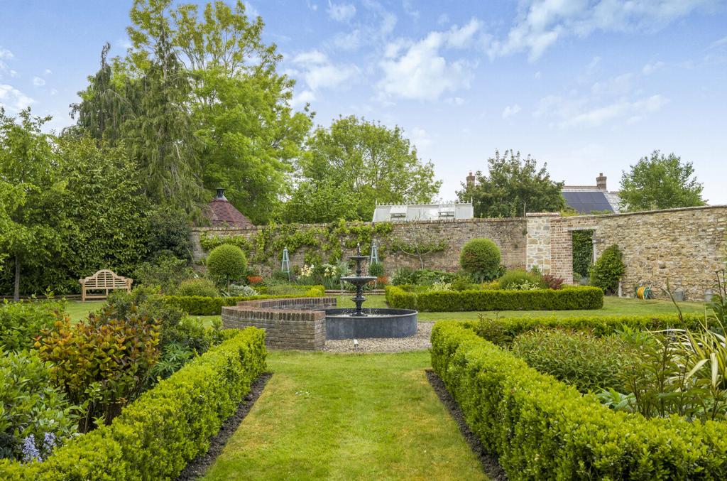 Walled Garden..