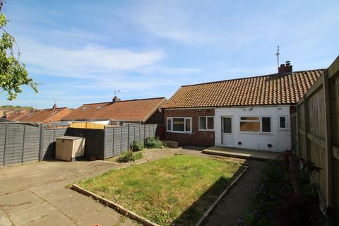 2 bedroom bungalow for sale, Mount Crescent, East Yorkshire YO16