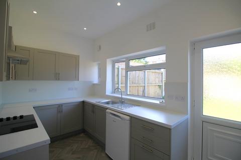 2 bedroom bungalow for sale, Mount Crescent, East Yorkshire YO16