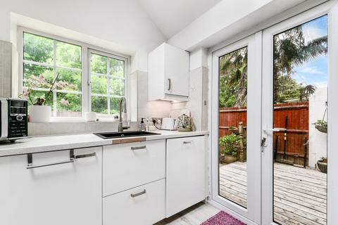 294 Glastonbury Road, Morden, SM4 6PF