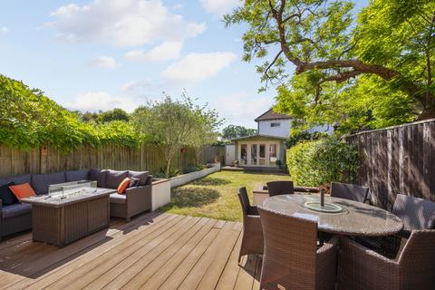 4 bedroom end of terrace house for sale, Queens Drive, Surrey KT7