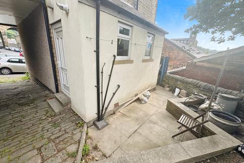 3 bedroom terraced house to rent, Savile Street, West Yorkshire HD3