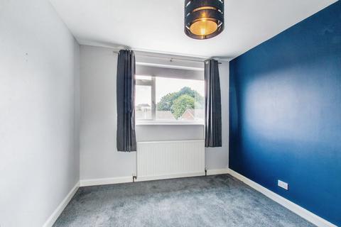 3 bedroom semi-detached house for sale, Springbank Avenue, Morley LS27