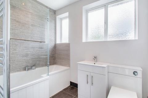 3 bedroom semi-detached house for sale, Springbank Avenue, Morley LS27