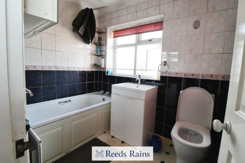 75 Tuck Road, Rainham, RM13 7HJ