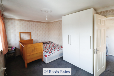75 Tuck Road, Rainham, RM13 7HJ