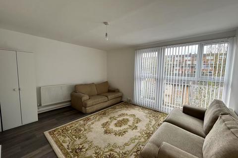 2 bedroom flat to rent, Powell Street