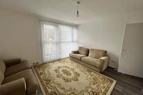 2 bedroom flat to rent, Powell Street