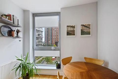 2 bedroom flat to rent, Jessop building