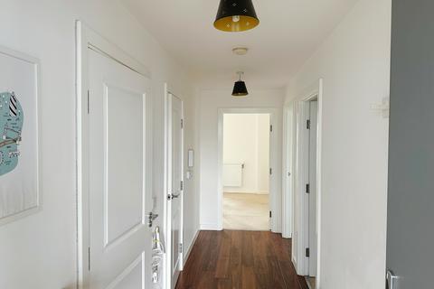 2 bedroom flat to rent, Felix Point