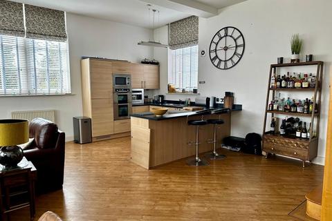 2 bedroom apartment for sale, The Oval, Stafford ST17