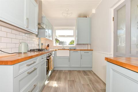 3 bedroom semi-detached house for sale, Boleyn Avenue, Margate CT9