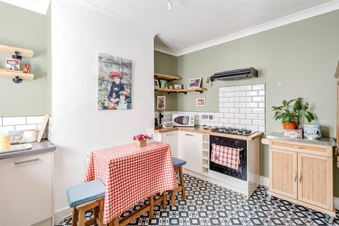 1 bedroom flat for sale, Eriswell Road, Worthing, West Sussex, BN11