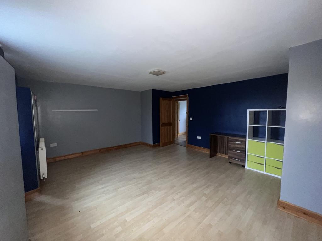 Front Bedroom 4