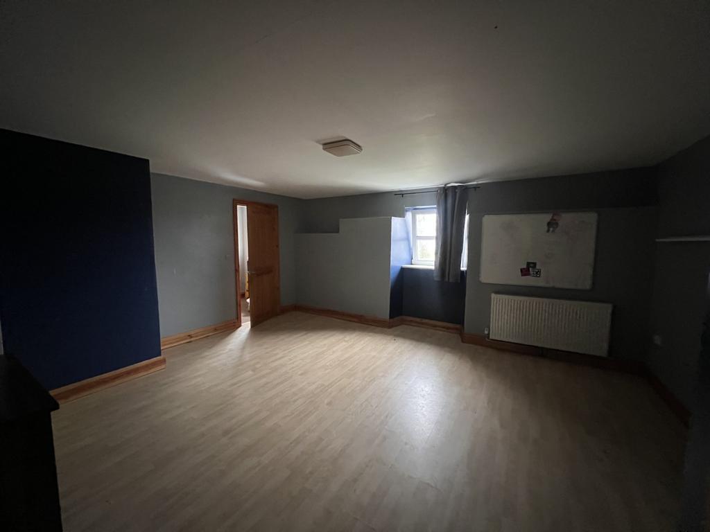 Front Bedroom 4