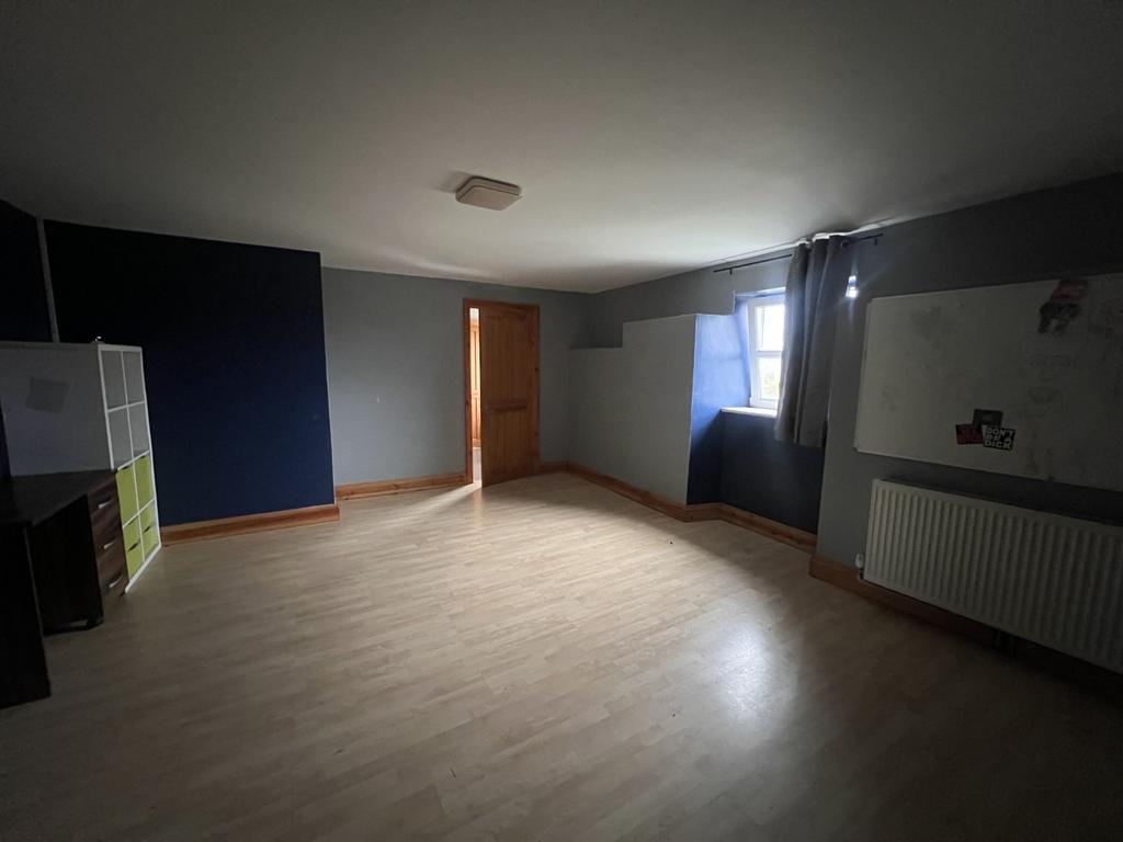 Front Bedroom 4
