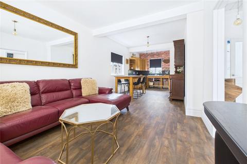 1 Okus Grove, Swindon, SN2 7QA
