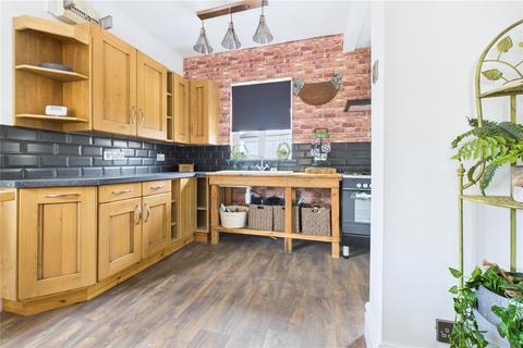 1 Okus Grove, Swindon, SN2 7QA