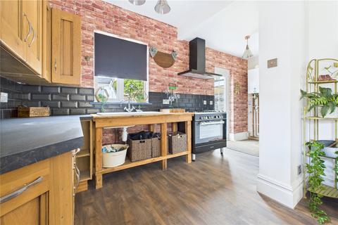 1 Okus Grove, Swindon, SN2 7QA