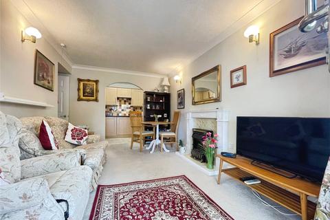 2 bedroom apartment for sale, Barclay Court, Trafalgar Road, Cirencester, Gloucestershire, GL7