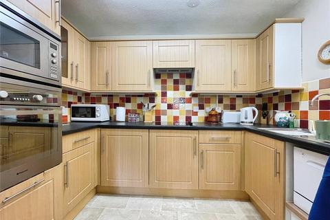 2 bedroom apartment for sale, Barclay Court, Trafalgar Road, Cirencester, Gloucestershire, GL7