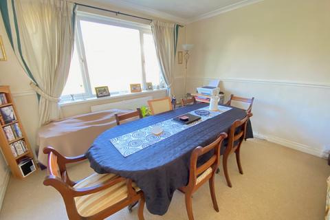 17 Glendale, Neath, SA10 7PF