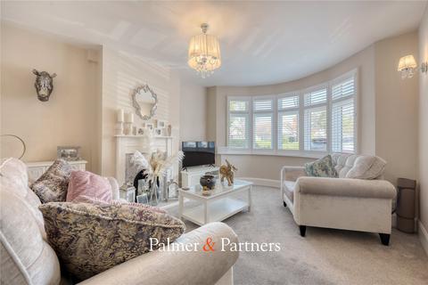 4 bedroom semi-detached house for sale, Fourth Avenue, Essex CM1