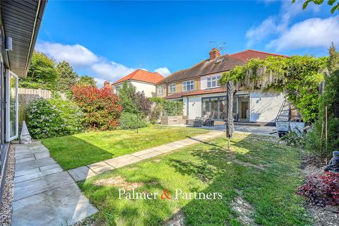 4 bedroom semi-detached house for sale, Fourth Avenue, Essex CM1