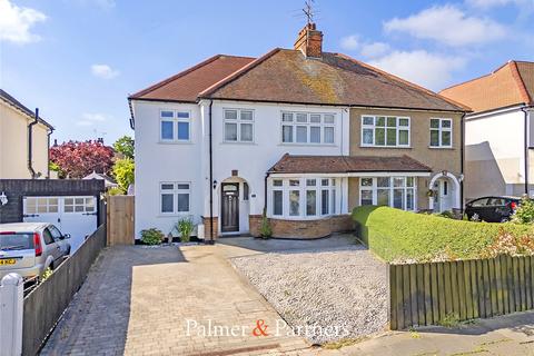 4 bedroom semi-detached house for sale, Fourth Avenue, Essex CM1