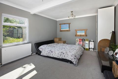 8 Barton Lane, Dawlish, EX7 9QU