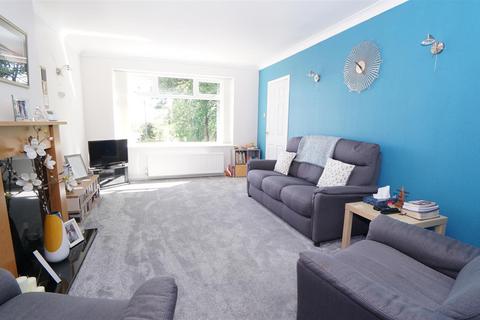 24 Beckwith Drive, Bradford, BD10 0ES