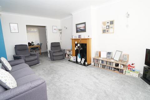 24 Beckwith Drive, Bradford, BD10 0ES