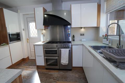 24 Beckwith Drive, Bradford, BD10 0ES