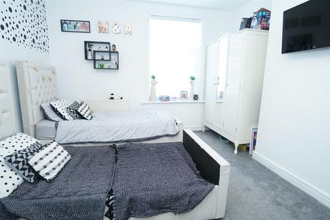 60 Mount Avenue, Bradford, BD2 2JA