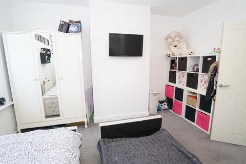 60 Mount Avenue, Bradford, BD2 2JA