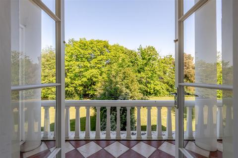 4 bedroom house for sale, High Street, Staplehurst