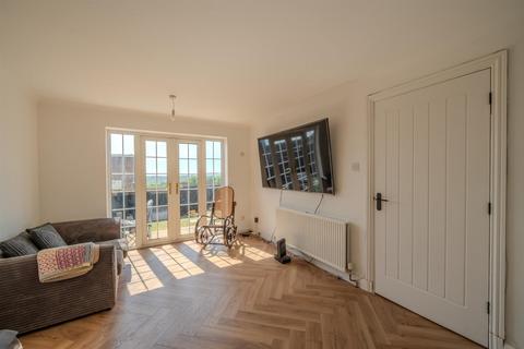 65 Bowleaze, Greenmeadow, Cwmbran, NP44 4LF