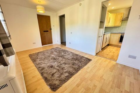 32 Stonefield Close, Eastleaze, Swindon, SN5 7EH