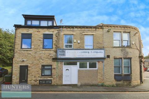 2 bedroom flat to rent, Bolton Road, Bradford, West Yorkshire, BD1