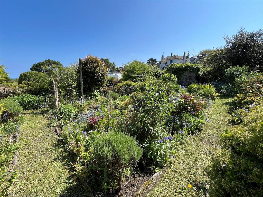 Cottage Garden.jpg