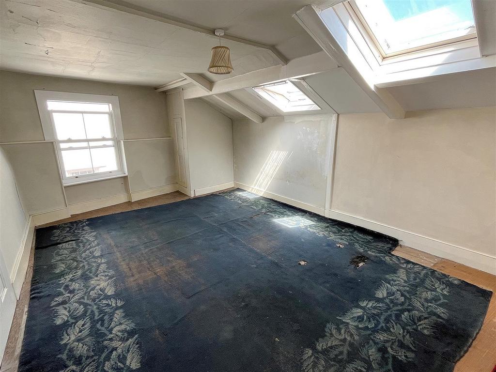 Top Bedroom.jpg