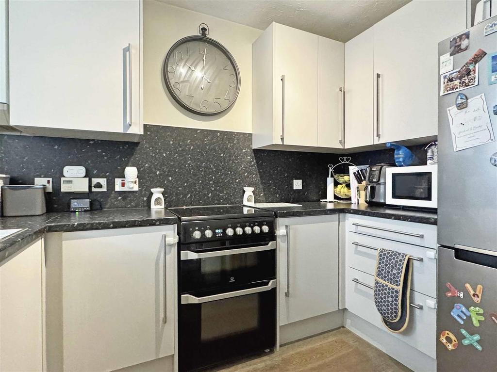 Kitchen c.jpg