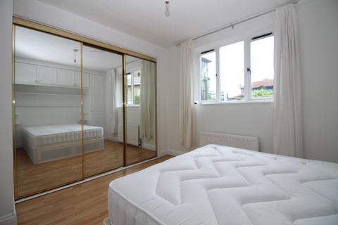 2 bedroom flat to rent, Prestons Road, Canary Wharf, London, E14