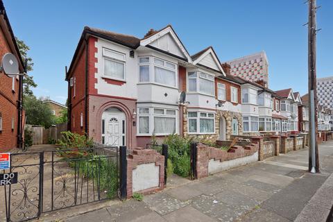 35 Ellanby Crescent, London, N18 2HJ