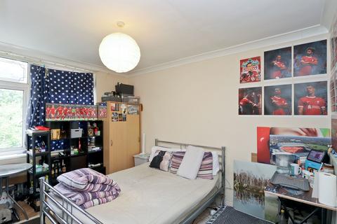 35 Ellanby Crescent, London, N18 2HJ