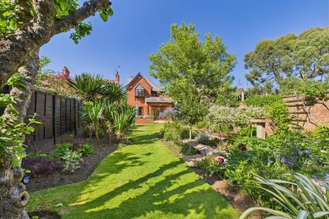 185 Mayors Walk, Peterborough, PE3 6HE