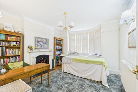 185 Mayors Walk, Peterborough, PE3 6HE