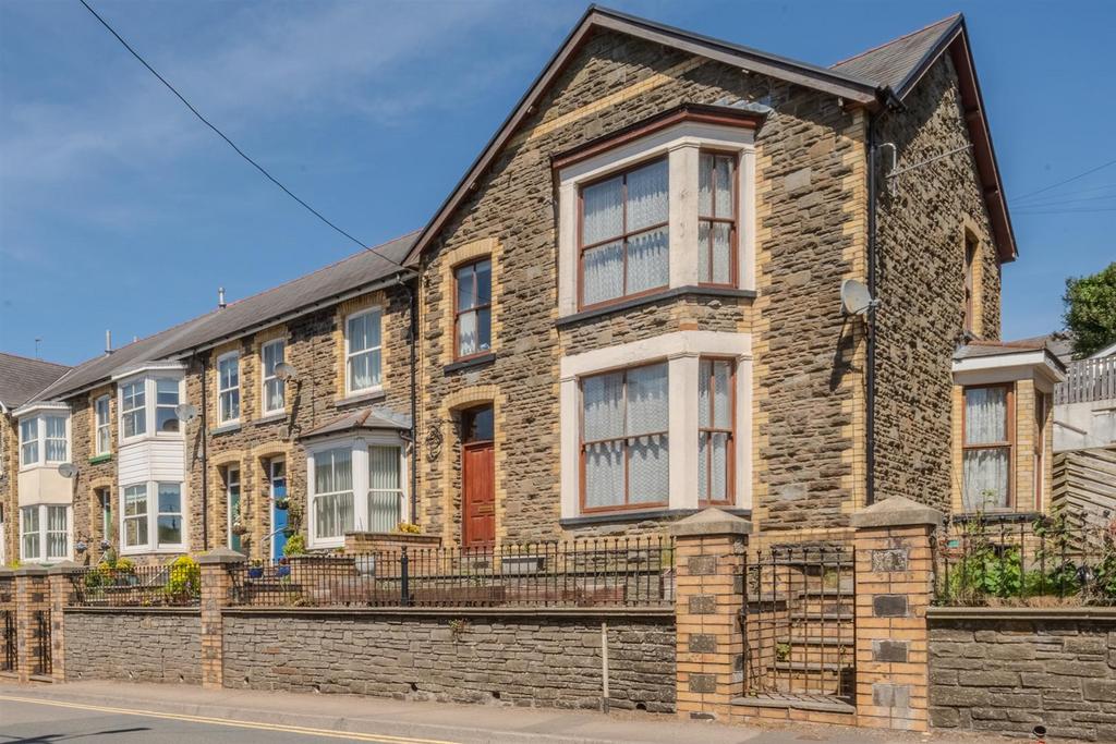 8 Cwmavon Road-28.jpg