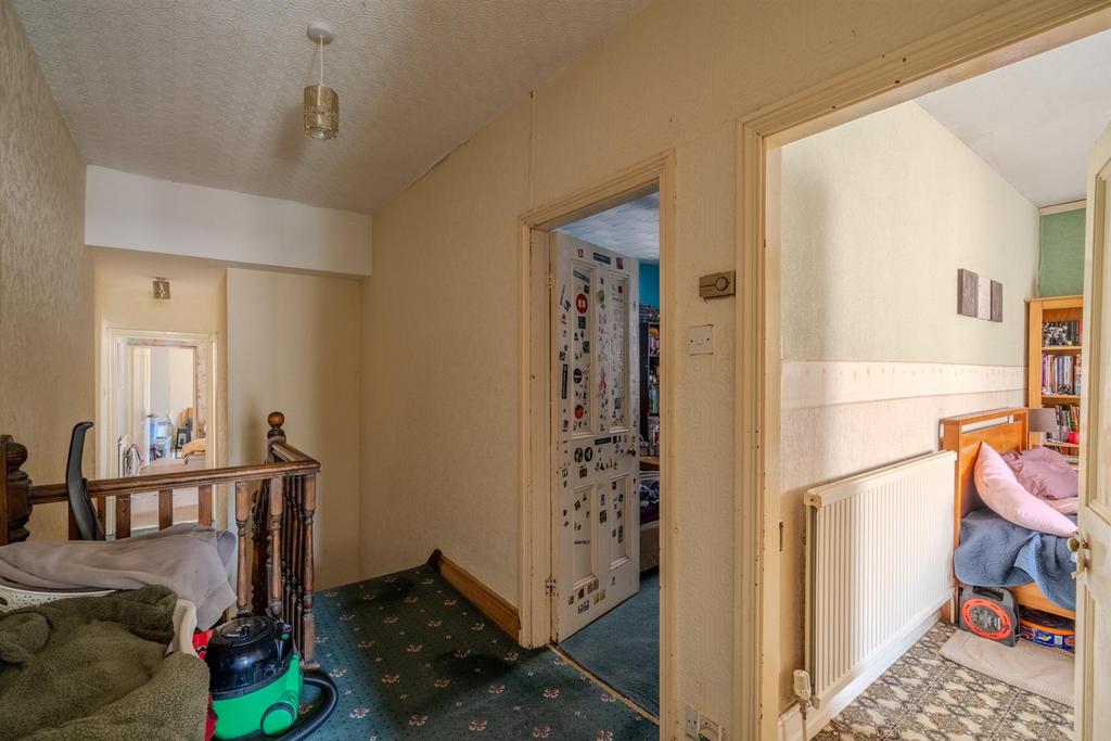 8 Cwmavon Road-3.jpg